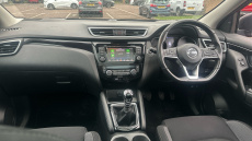 Nissan Qashqai 1.3 DiG-T N-Connecta 5dr Petrol Hatchback